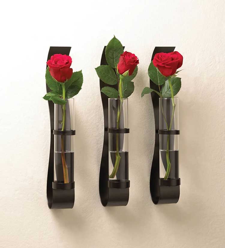 تزئین با گلدان شیشه ای استوانه ای دیواری